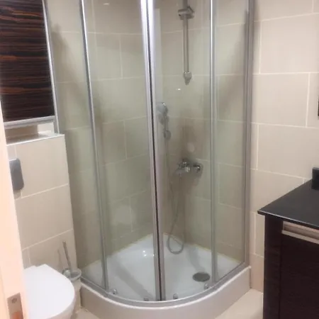 Bluehomes Golf Village B11 דירה